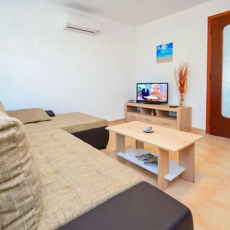 Feriehus Ledi By Interhome Tar-Vabriga